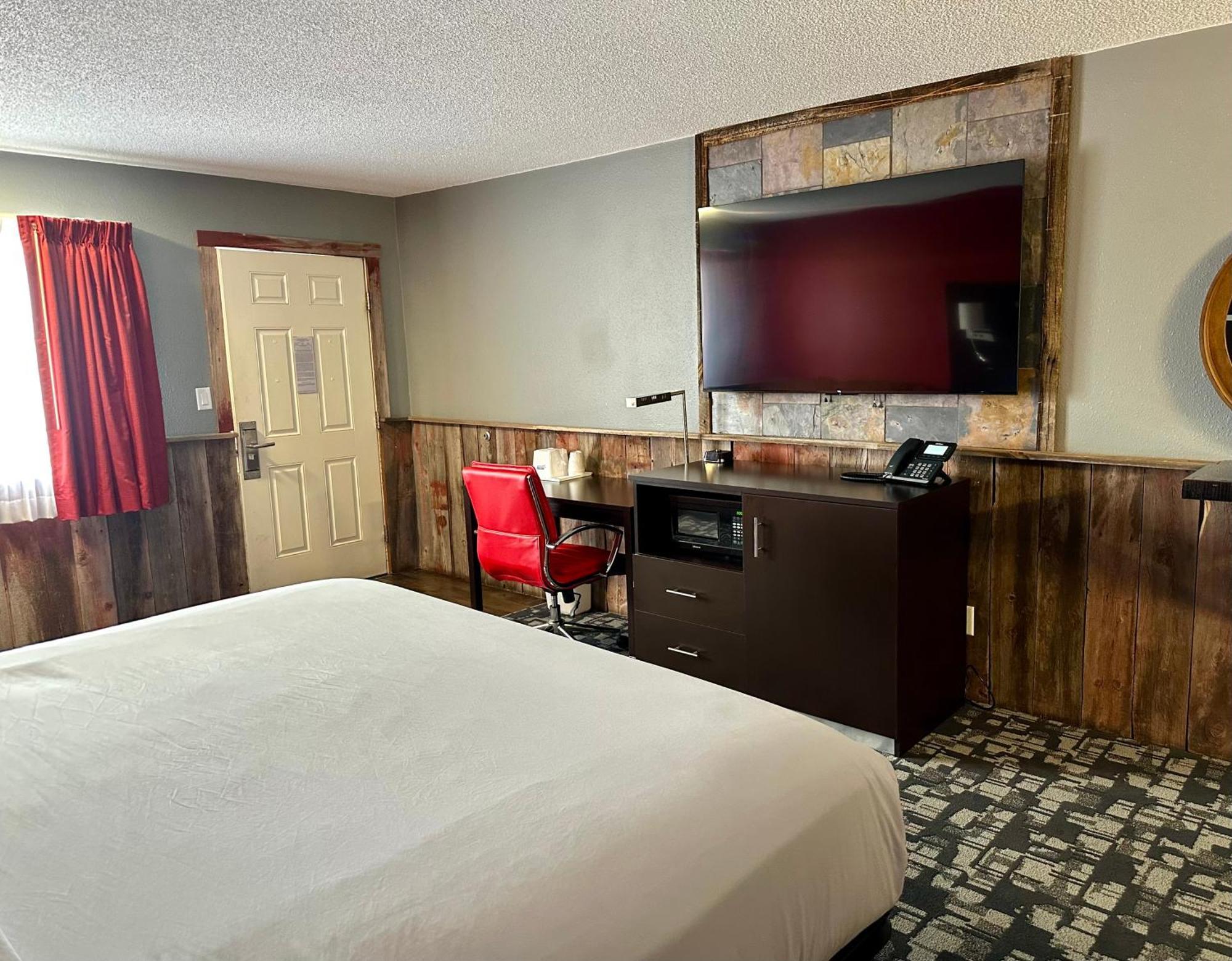 Hotel Americas Value Wall